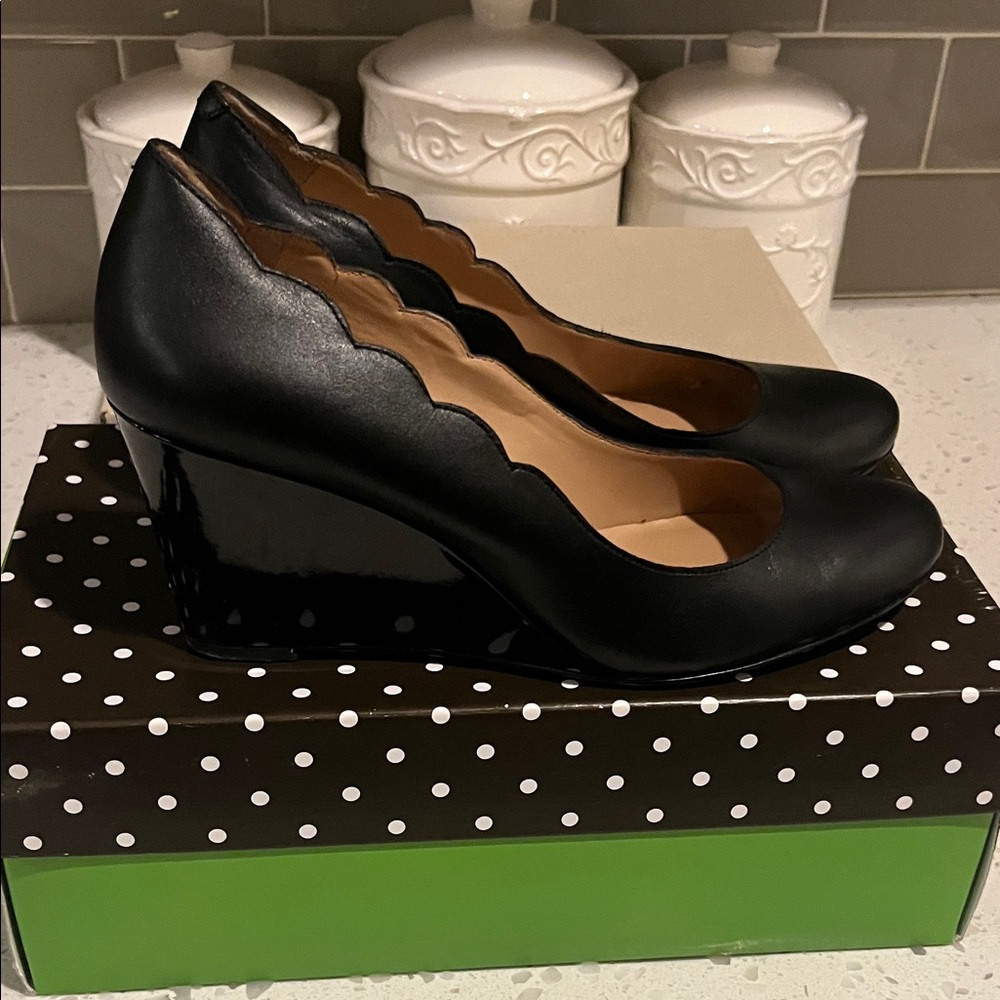 Scalloped Black Wedge Shoes